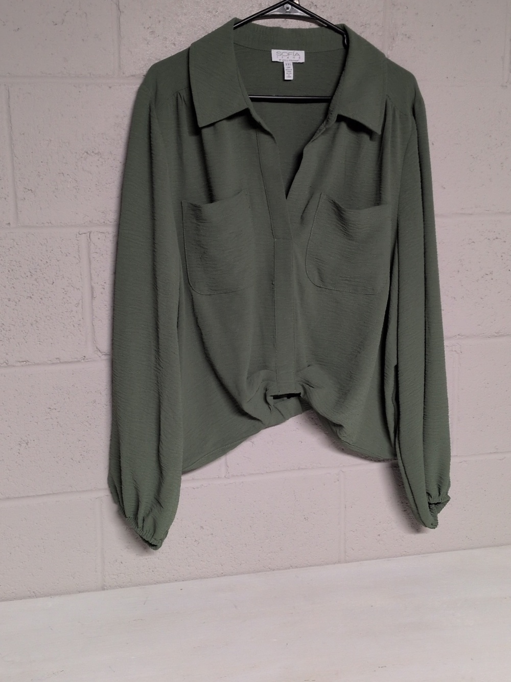 Sofia Jeans Olive Green Flowy Utility Blouse Size XXL (20), NWT - Picture 4 of 9